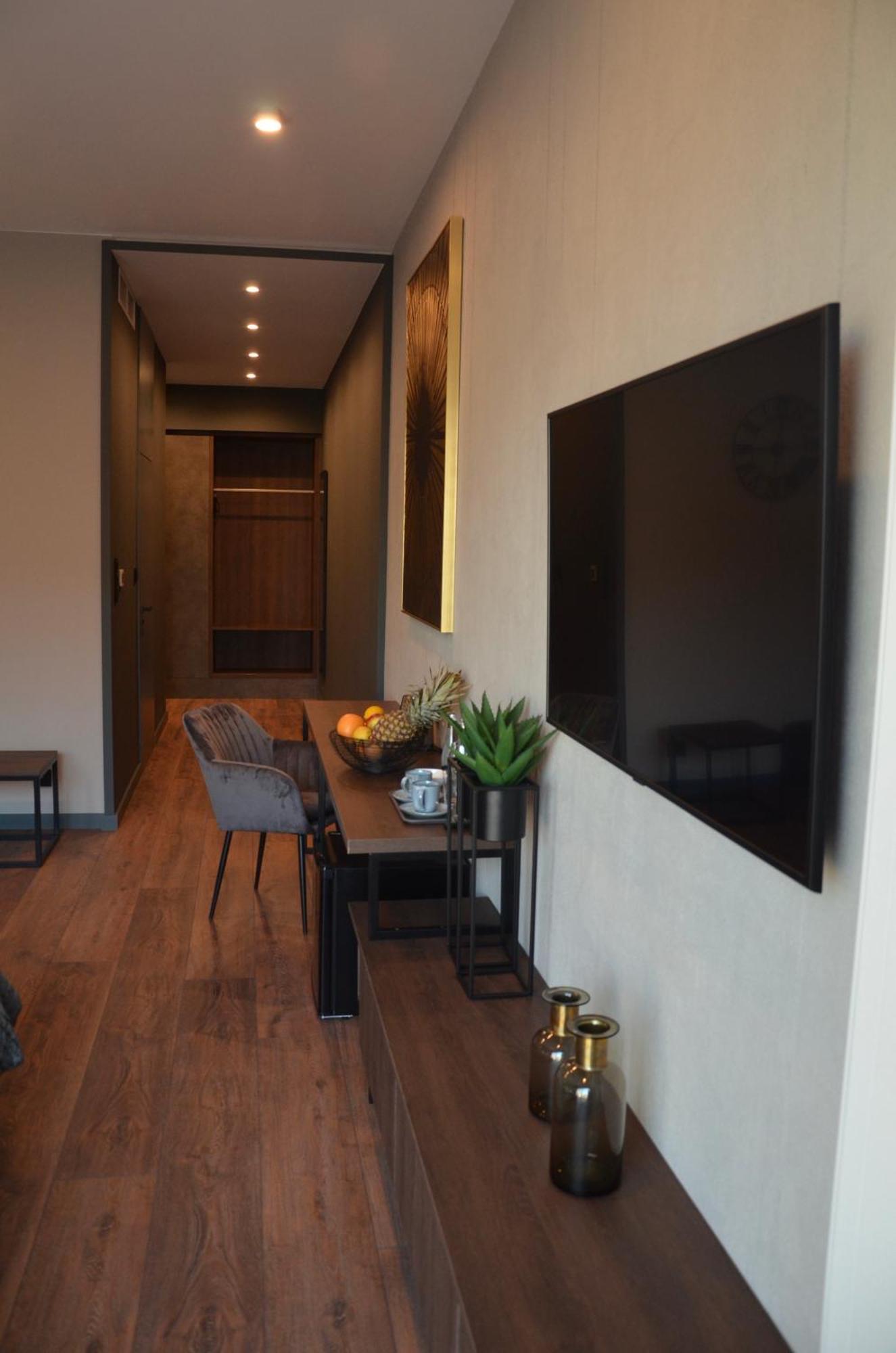 Aparts Hotel Радом Экстерьер фото