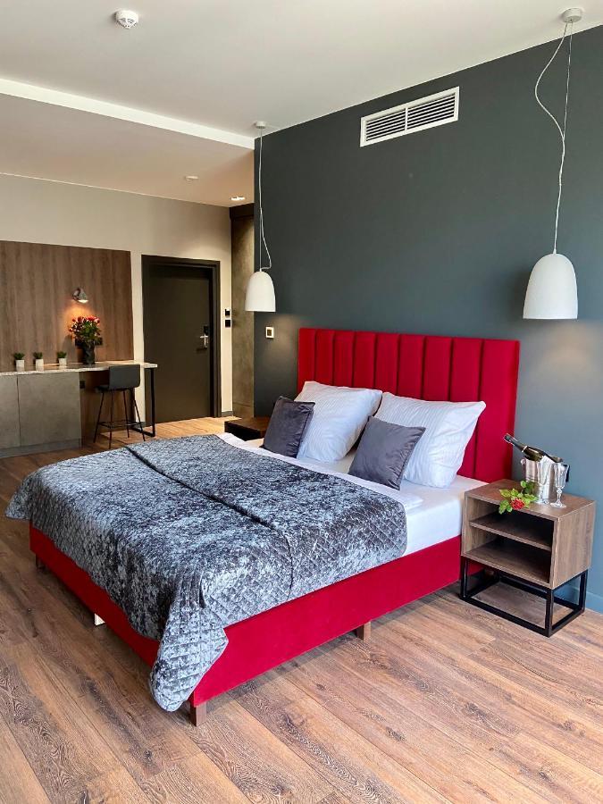 Aparts Hotel Радом Экстерьер фото
